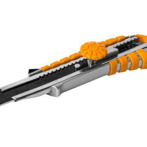 NÓŻ SEGMENTOWY TWISTLOCK SK2 BLACK 18MM VR-4542